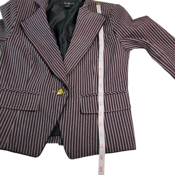 Striped Blazer - Picture 6 of 6